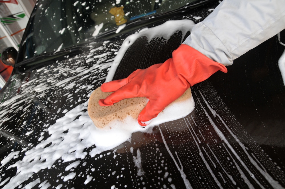 Kann ich mein Auto mit Shampoo waschen? Wir klären euch auf!