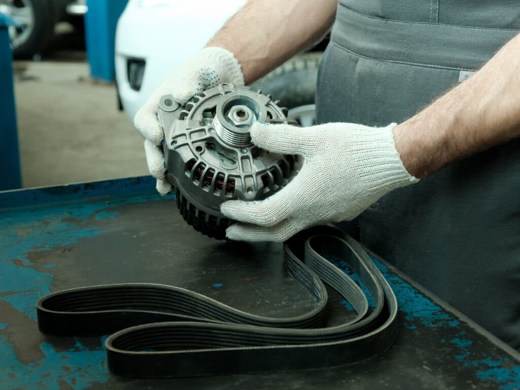 Autobatterie abklemmen: Die wichtigsten Tipps - CHIP